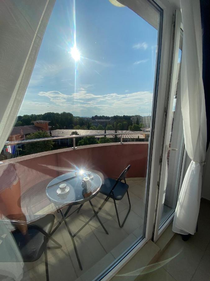 Aparthotel Admiral Plaza Slantschew brjag Exterior foto