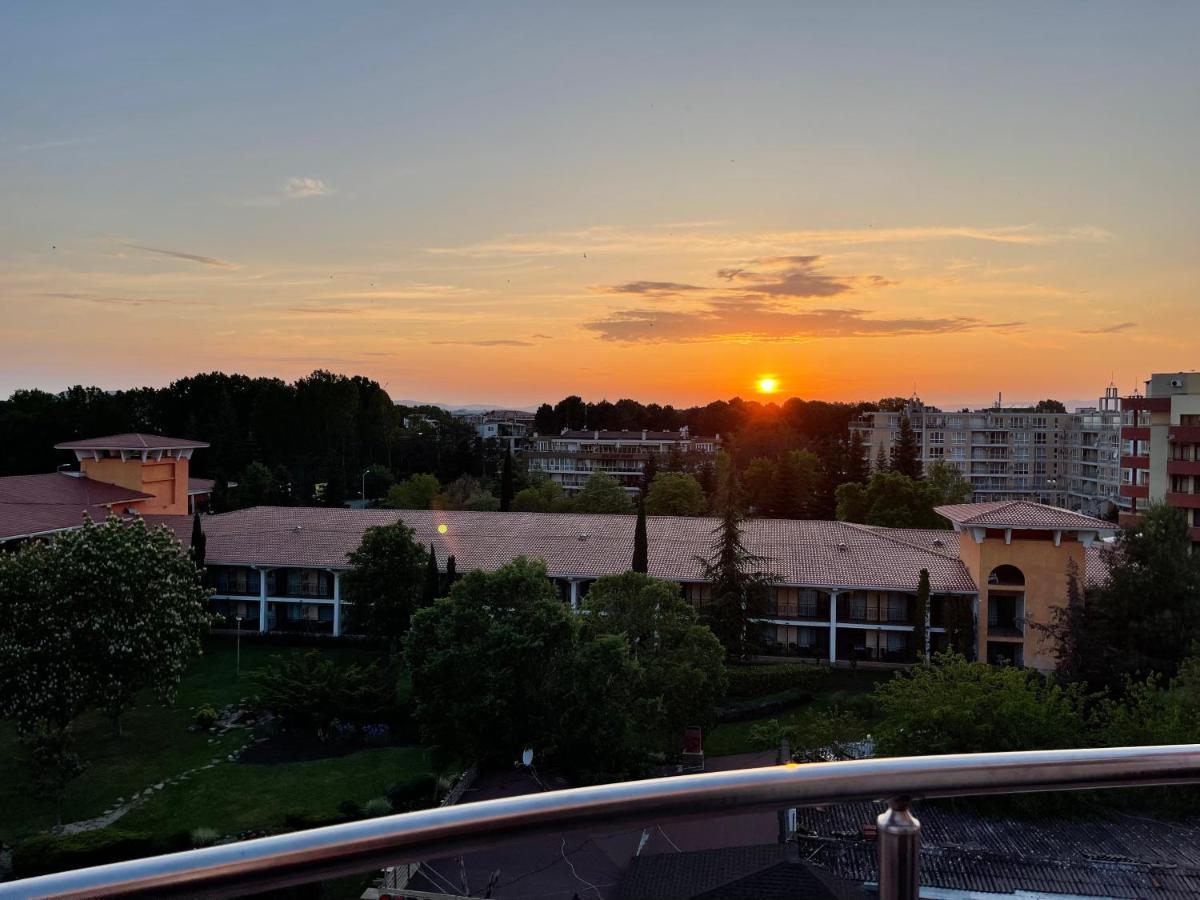 Aparthotel Admiral Plaza Slantschew brjag Exterior foto